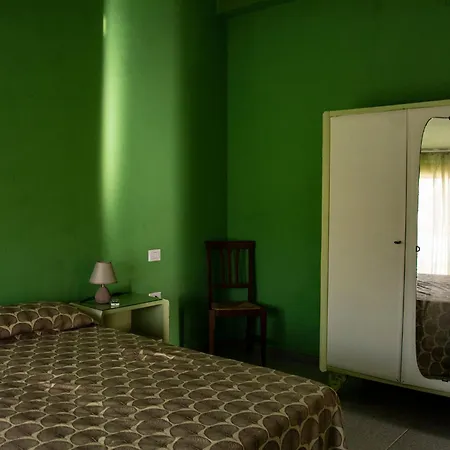 Domusanna Bed & Breakfast *
