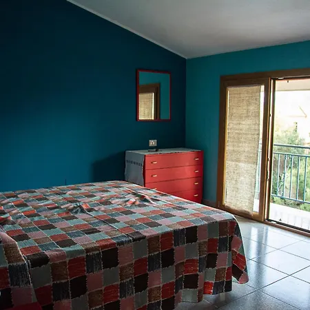 Domusanna Bed & Breakfast *